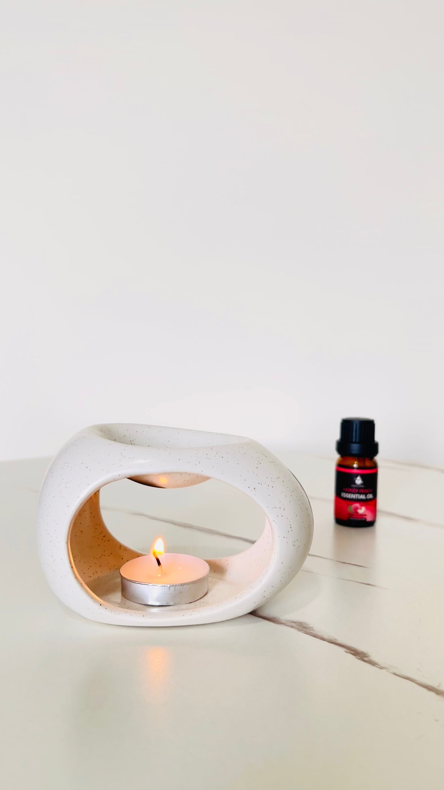 Egg-shaped fragrance burner